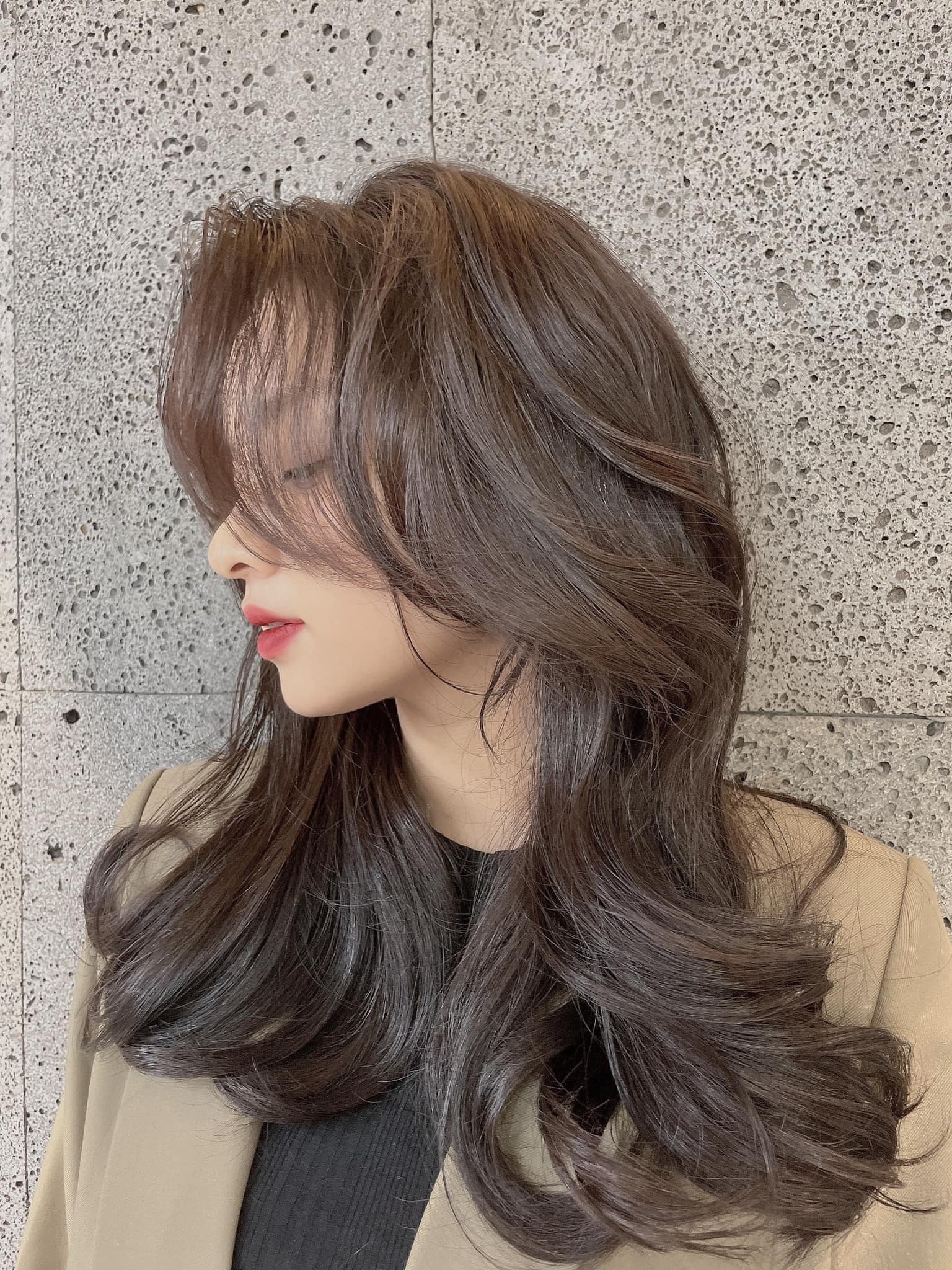TREN 2022] Kiểu tóc xoăn lơi nhẹ nhàng chuẩn Styele gái Hàn