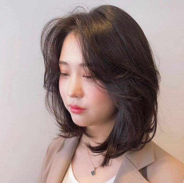 Tóc xoăn layer cái cất cánh - 22 loại tóc phái nữ đẹp nhất được bà bầu ưa thích –  Vietnam's Next Top Model